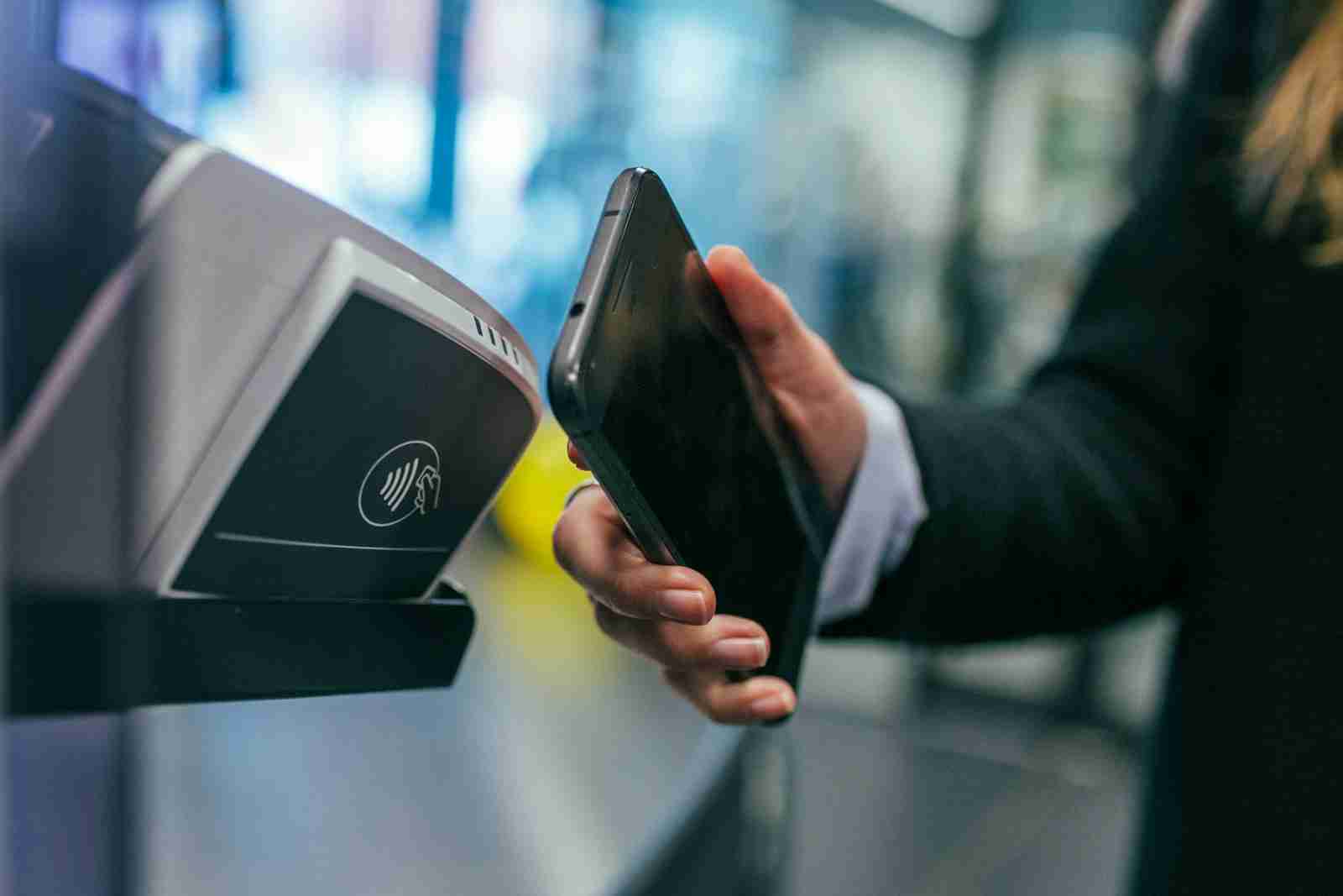 How Cashless Vending Machine with Credit Card Readers Are Changing the Industry
