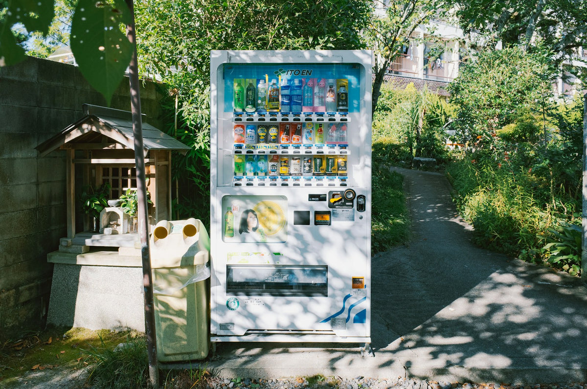 Eco-Friendly Vending Machines: A Guide for Operators and Investors