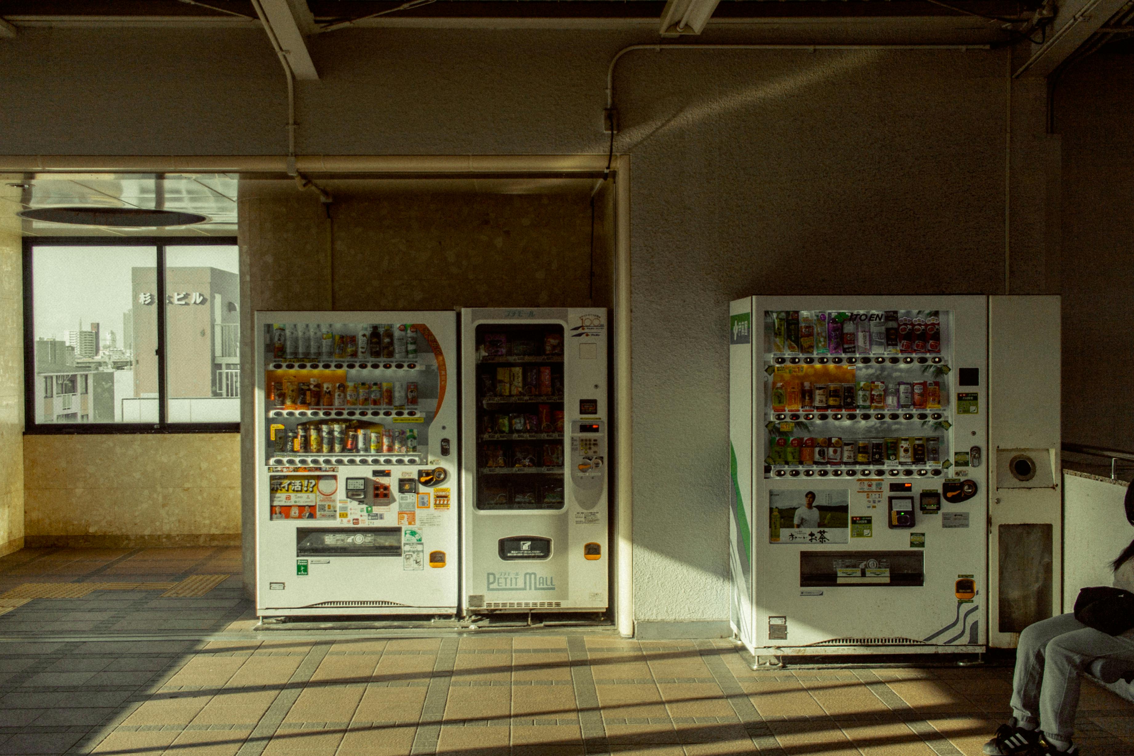 How to Start a Hot Food Vending Machine Business in 2026: Costs, Margins, and Real Operator Data