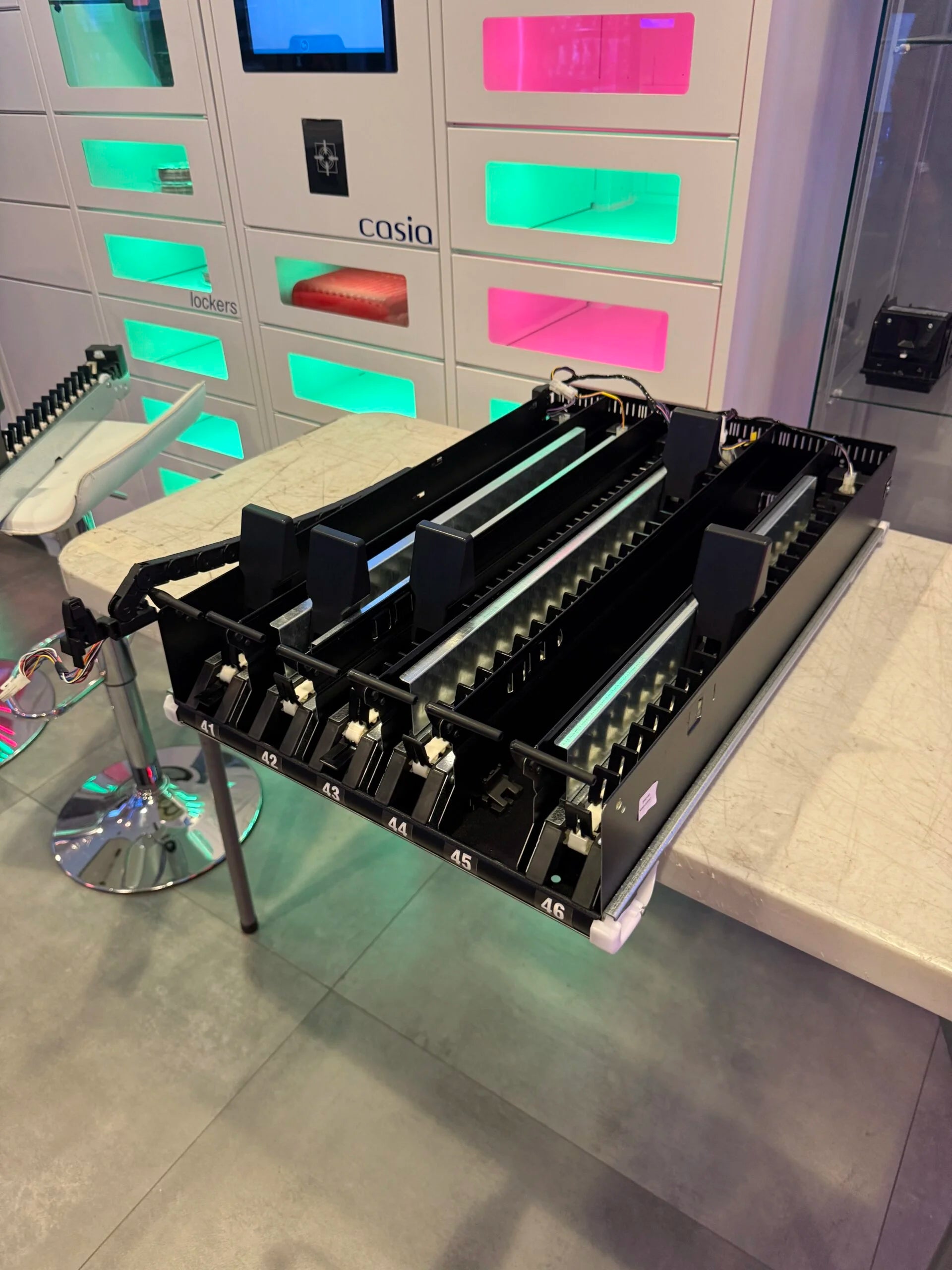 PRO XL Combo Elevator Vending Machine