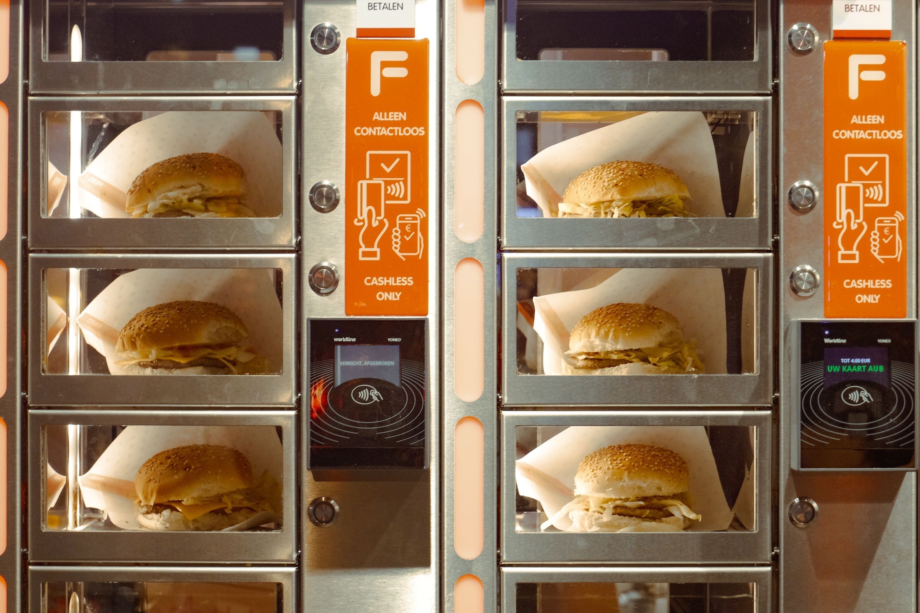 Burger Vending Machines: How Hot Food Vending Actually Works