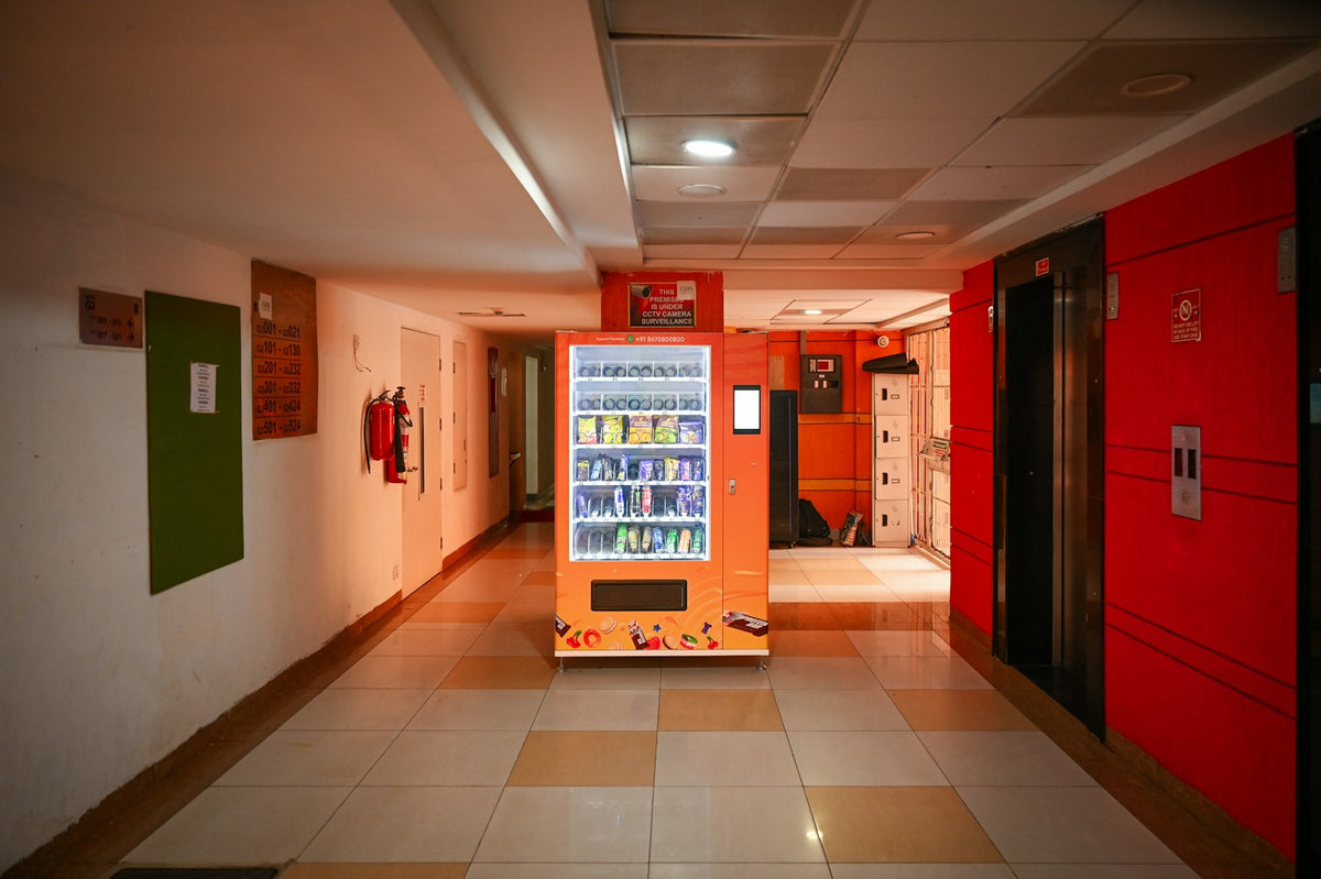 How Clinics & Hospital Vending Machines Support Patients and Staff