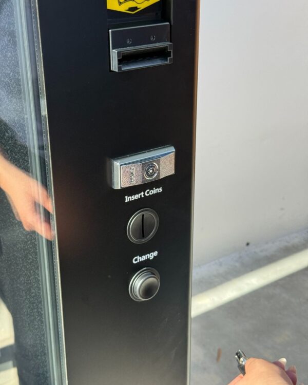 Smart Combo Vending Machine - Image 14