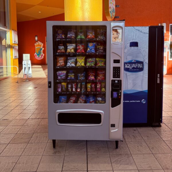 Seaga ENV5SC Combo Merchandiser - Image 12