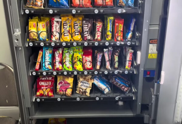Seaga ENV4S 32 Snack Vending Machine - Image 8