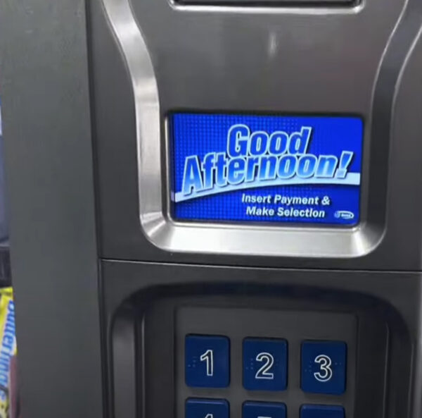 Seaga ENV4S 32 Snack Vending Machine - Image 3