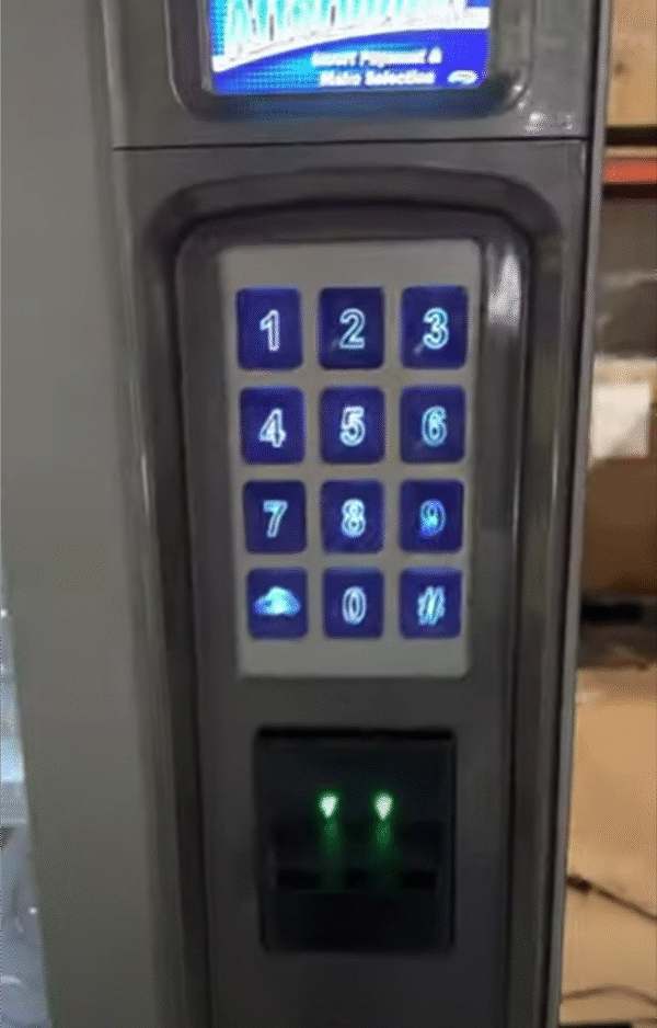 Seaga ENV5B Refrigerated Beverage Merchandiser - Image 9