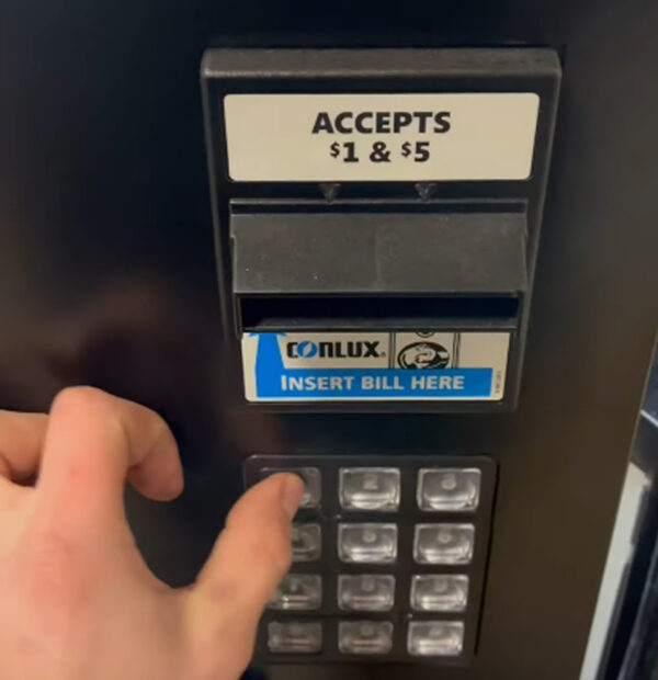 Seaga SM1600 Countertop Snack Vending Machine - Image 6